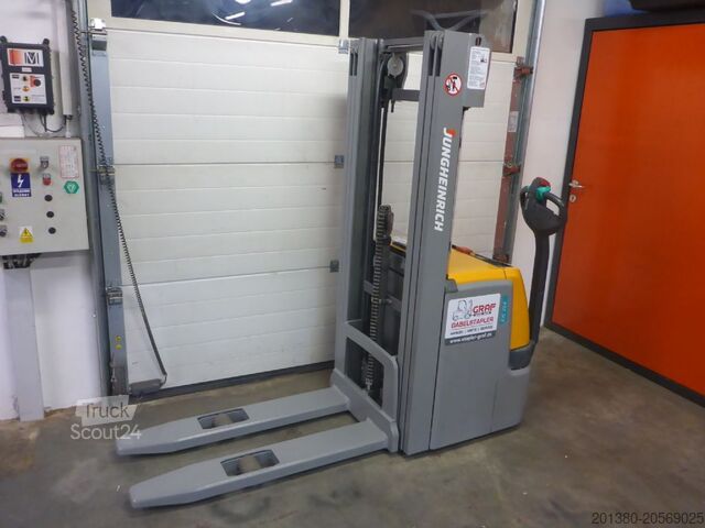 Handmatige stapelaar Jungheinrich EJC 214