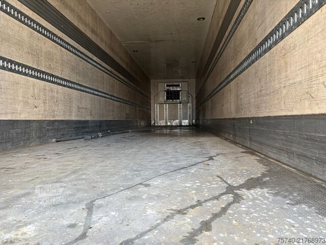Transporte refrigerado/congelado Krone SDR27 + CARRIER MAXIMA 1300 + STUURAS