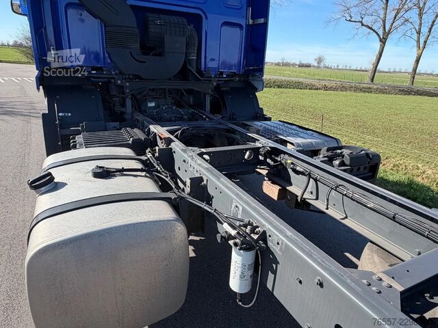 Fahrgestell mit Fahrerhaus DAF CF 250 CF250.19 EURO6. Chassic cabine