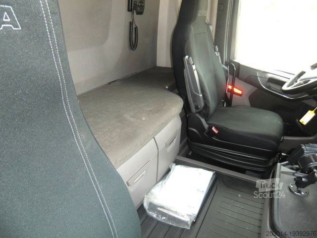 Kølebil SCANIA R450 Kühlkoffer 6x2 Lenkachse Retarder LBW