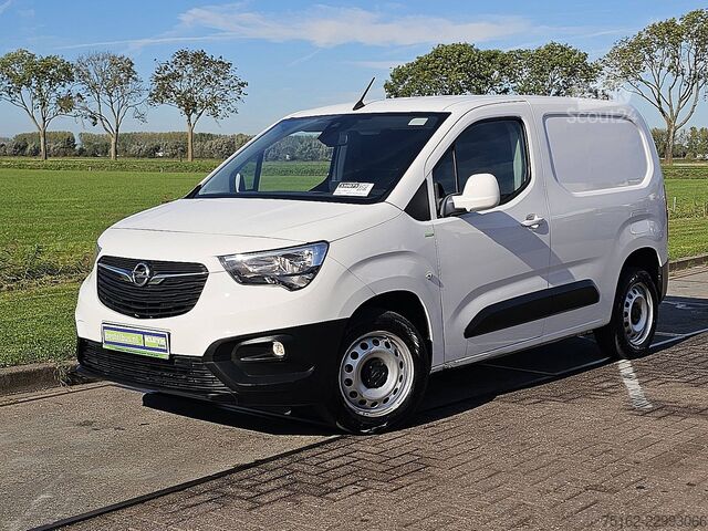 OPEL COMBO 1,5 L1 Navi Automat AC! OPEL COMBO 1.5 L1 Navi Automaat AC!