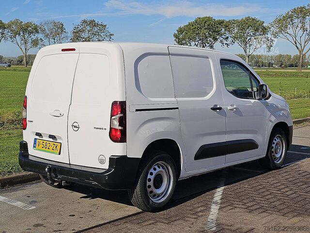 OPEL COMBO 1,5 L1 Navi Automat AC! OPEL COMBO 1.5 L1 Navi Automaat AC!