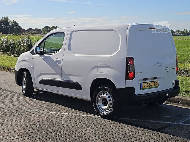 OPEL COMBO 1,5 L1 Navi Automat AC! OPEL COMBO 1.5 L1 Navi Automaat AC!