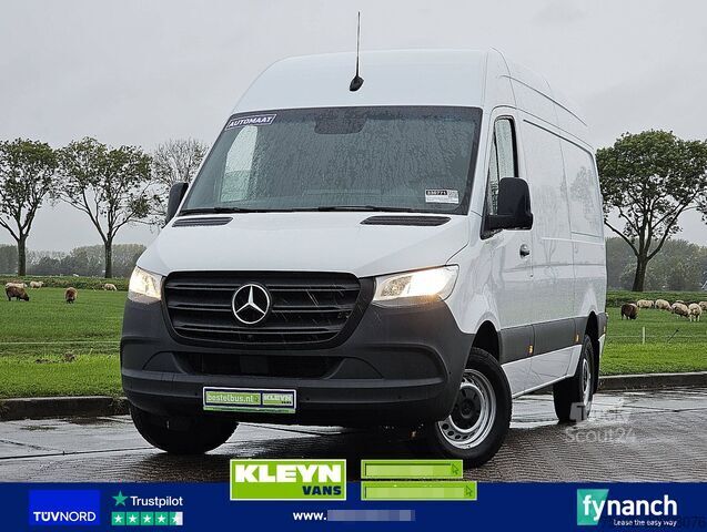 MERCEDES-BENZ SPRINTER 317 L2H2 RWD Automat MBUX Kamera 3 sittplatser AC Apple Carplay Euro6 170 hk! MERCEDES-BENZ SPRINTER 317 L2H2 RWD Automaat Mbux Camera 3 Zi...