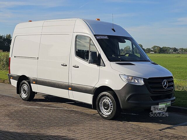 MERCEDES-BENZ SPRINTER 317 L2H2 RWD Automat MBUX Kamera 3 sittplatser AC Apple Carplay Euro6 170 hk! MERCEDES-BENZ SPRINTER 317 L2H2 RWD Automaat Mbux Camera 3 Zi...