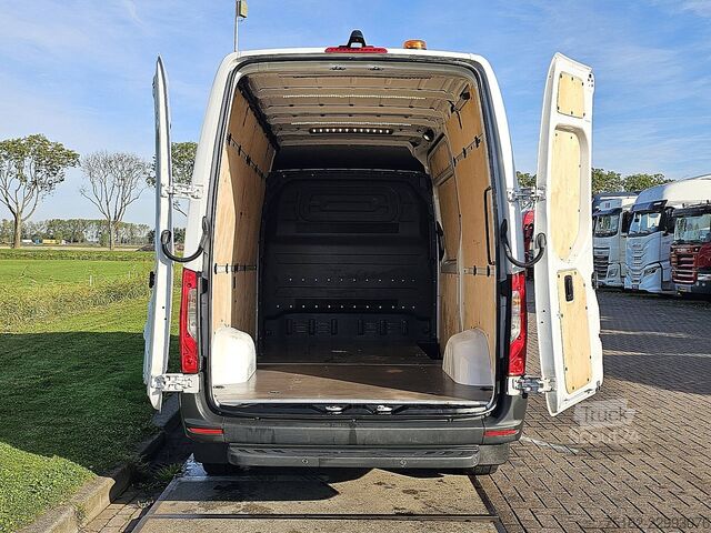 MERCEDES-BENZ SPRINTER 317 L2H2 RWD Automat MBUX Kamera 3 sittplatser AC Apple Carplay Euro6 170 hk! MERCEDES-BENZ SPRINTER 317 L2H2 RWD Automaat Mbux Camera 3 Zi...