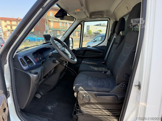 Camion bâché Iveco DAILY 35C16 HI-MATIC