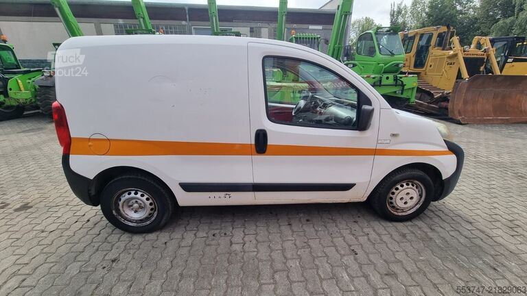 Karavan sa visokim krovom Peugeot Bipper