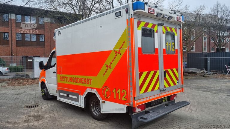 Skapbil Mercedes-Benz Sprinter 519 6 Zylinder Rettungswagen