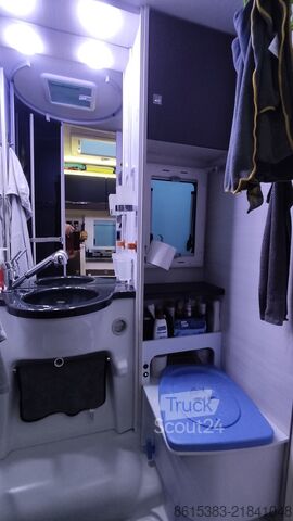 Autocaravana semi-integrada Chausson 611 Welcome Travel Line