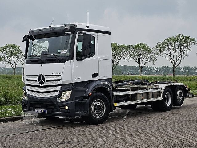 Containertransport (haakarmsysteem) MERCEDES-BENZ ACTROS 2745 LS