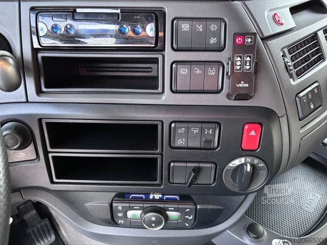 Standartinis vilkikas DAF XF 530 SSC Super Space Cab Prod. 2022 - RETARDER