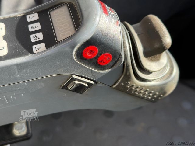 Podvozek nákladního auta IVECO TRAKKER AD340T45 8x4 HIAB Hakenlift Retarder