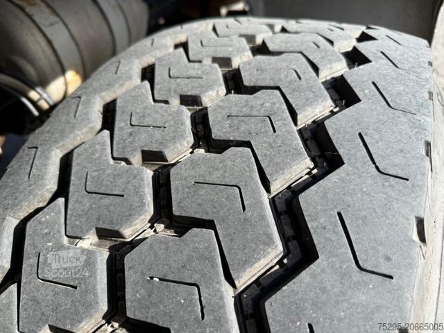 Podvozek nákladního auta IVECO TRAKKER AD340T45 8x4 HIAB Hakenlift Retarder