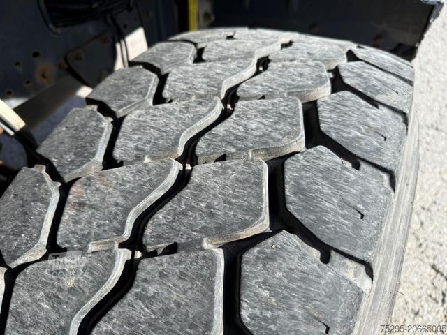 Podvozek nákladního auta IVECO TRAKKER AD340T45 8x4 HIAB Hakenlift Retarder