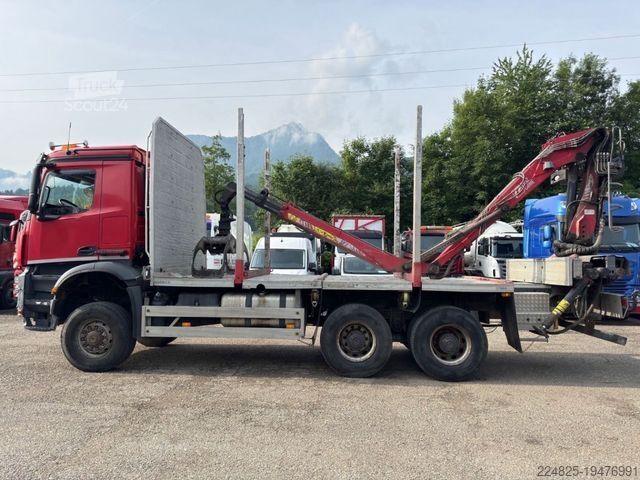 Φορτηγό μεταφοράς ξυλείας MERCEDES-BENZ AROCS 3348 6X6 HOLZ + PENZ 12Z + GSODAM TANDEM