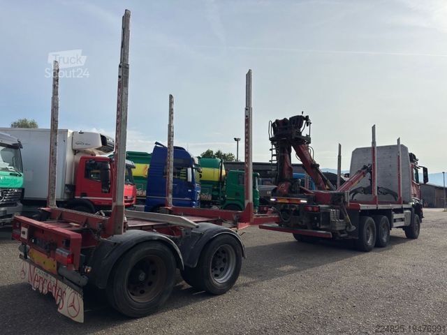 Φορτηγό μεταφοράς ξυλείας MERCEDES-BENZ AROCS 3348 6X6 HOLZ + PENZ 12Z + GSODAM TANDEM