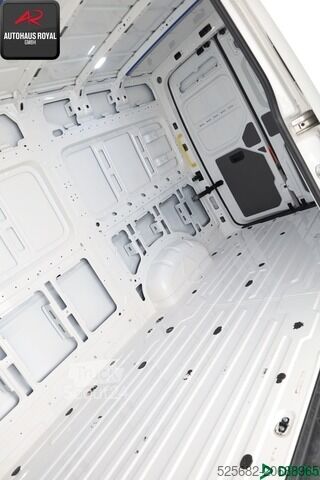 Slēgtais furgons Volkswagen Crafter 35 TDI L2H2 KASTEN AUT,NAVI,KLIMA,1.HAND