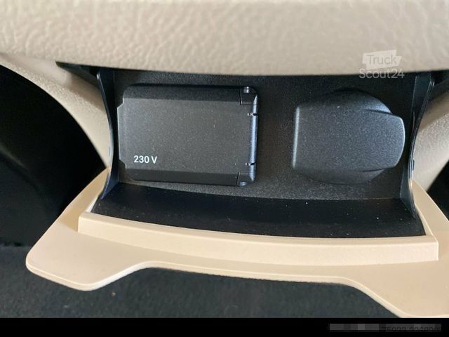 Kleinbus MERCEDES-BENZ V 300 d 4MATIC EXCLUSIVE EDITION Lang Navi/SHD