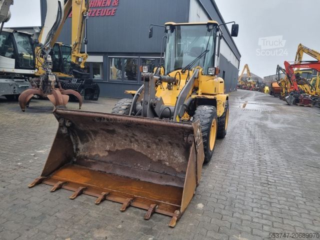 Chargeuse sur pneus VOLVO Volvo L 30 G