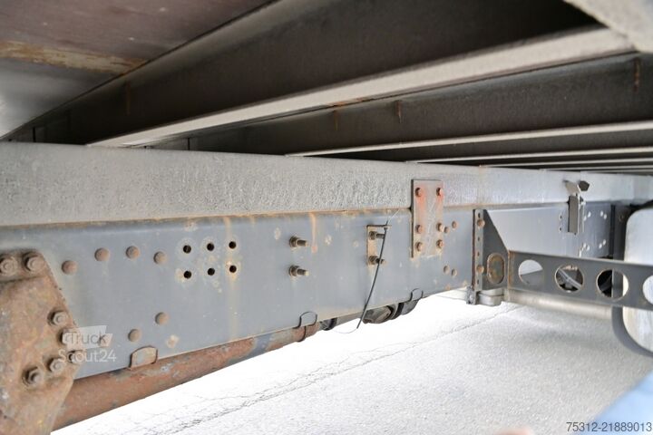 Flaklastbil med kapell Scania P340  E3 Alu-Latten LBW AHK Alufelgen Blatt Luft