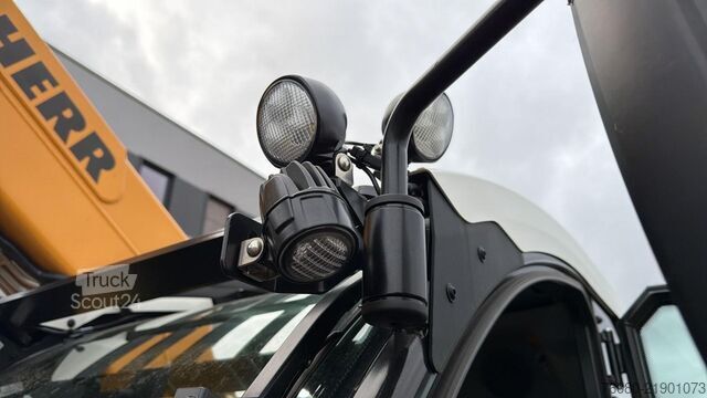 Teleskopik yükleyici Liebherr T42-7S (INCL BUCKET / BE MACHINE / LIKE NEW / 7...