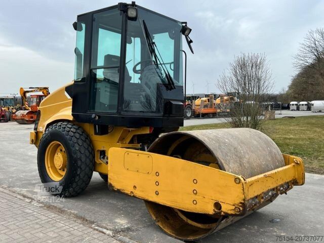 Tek tamburlu silindir Caterpillar CS423E Planierwalze