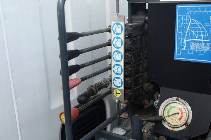 камион с платформа и кран Renault Master TC TP RG L3 T35 ICE CASSONE Casso