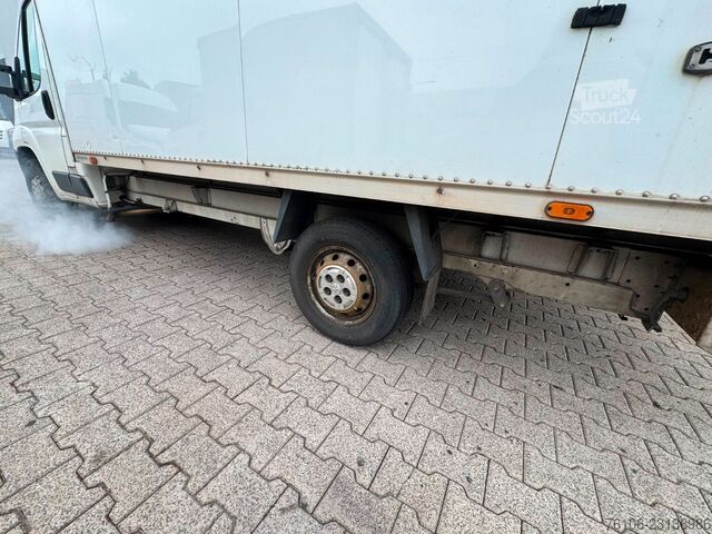 Furgons ar kasti PEUGEOT Boxer Koffer ** Motorschade **FESTPREIS