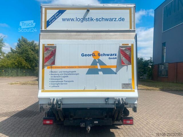 Gardinsidet varebil IVECO Daily 72C18 Hi-Matic Schiebe Plane +LBW