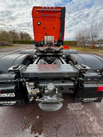 Tractor unit & semi-trailer tractor Mercedes-Benz 2653 6X4