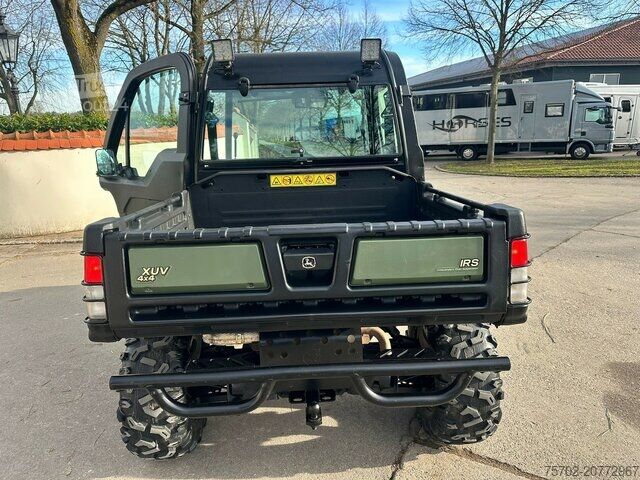 Dvoriščni traktor John-Deere Gator XUV 855D