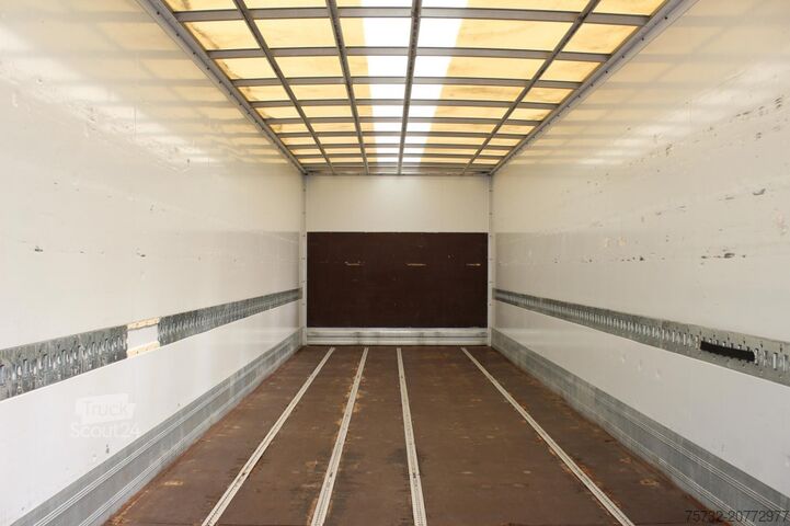 Autocarro con cassone Mercedes-Benz Atego 1321 E6 Koffer Klima Kamera LBW Nur 85 Tkm