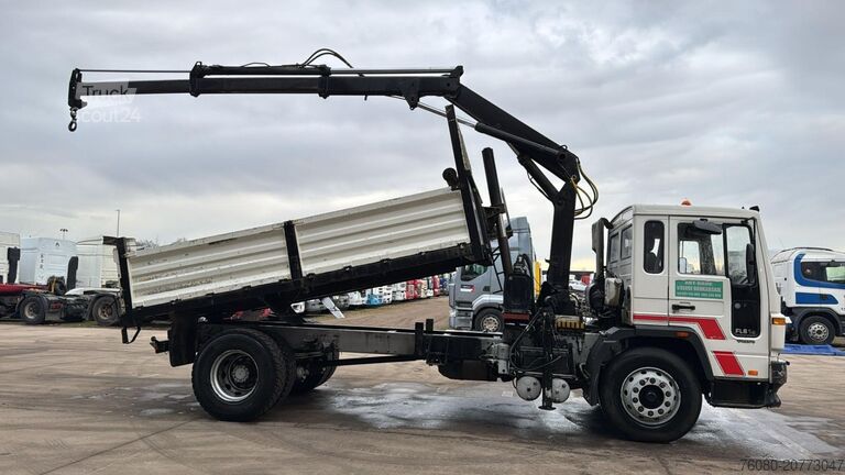 Kipper mit Kran Volvo FL 6-18 (MANUAL PUMP / CRANE HIAB 090 / STEEL S...