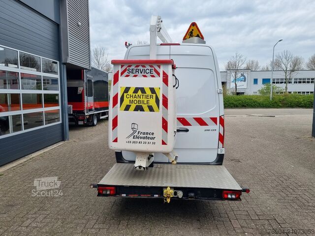 Platforma de ridicare Mercedes-Benz Sprinter 316 CDI/ Hoogwerker/ Platform 12.5m/ 8...