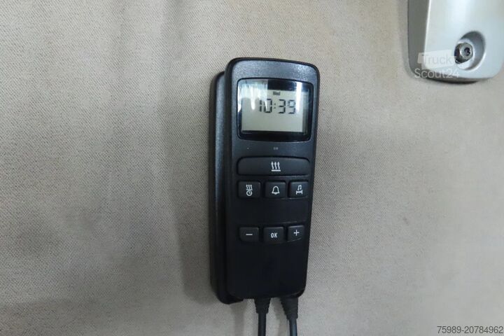 Standard-SZM Scania R420 2 tanks,   2 beds,  manual gearbox