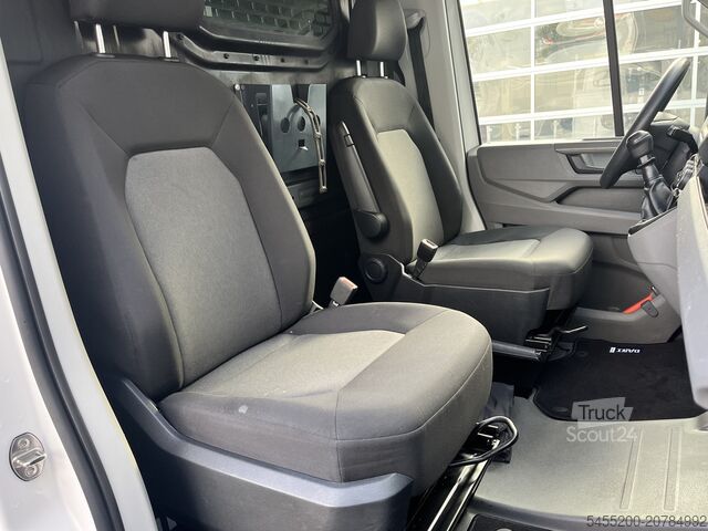 High-roof van Volkswagen Crafter 35 2.0 TDI L3H3 140pk Airco Cruise cont...