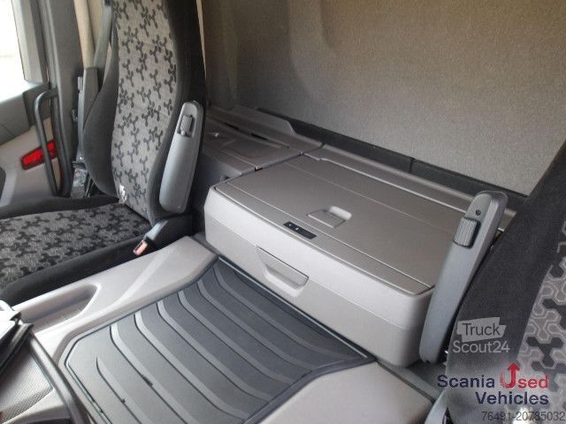 Škatlasti tovornjak Scania G 360 B6x2*4NB