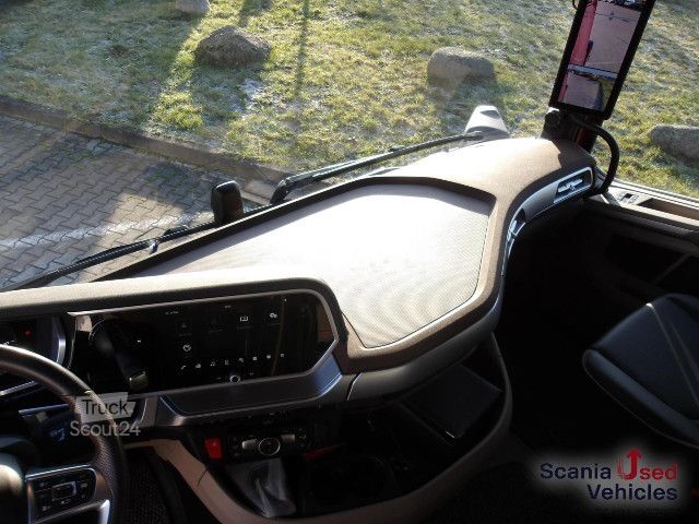 Standardni vlačilec DAF 530FT XG+ / Leder / Alcoa / Navi / LED