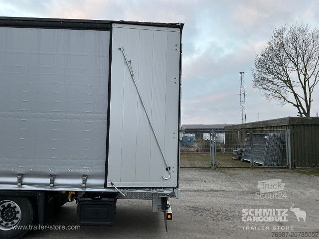 Odprta polprikolica s ponjavo Schmitz Cargobull Curtainsider Mega