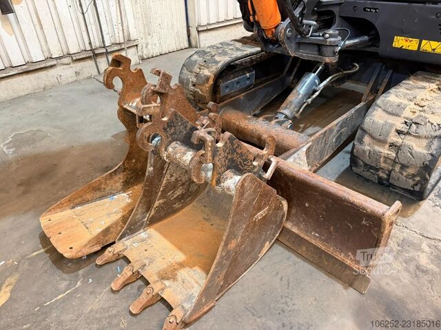  DOOSAN DX 62 R-3 6.2T - *FULL HYDR - *CENTRAL GREASING...