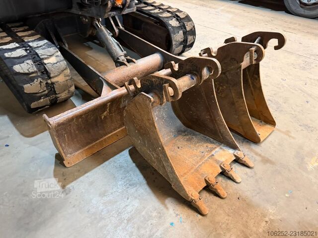  DOOSAN DX 62 R-3 6.2T - *FULL HYDR - *CENTRAL GREASING...