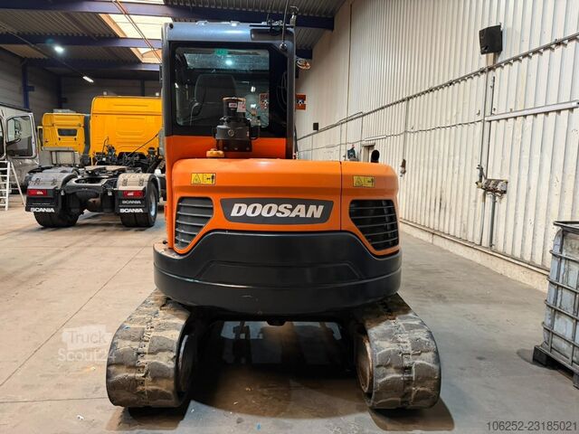  DOOSAN DX 62 R-3 6.2T - *FULL HYDR - *CENTRAL GREASING...