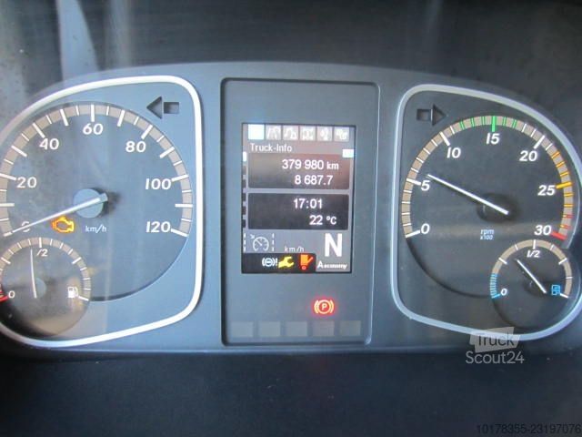 LKW mit Kofferaufbau MERCEDES-BENZ Atego 1524 L Euro 6, Autom., LdBw., AHK., 7,20m