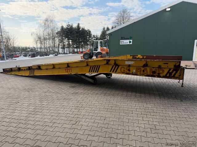 Forklift  Verladerampe 1211