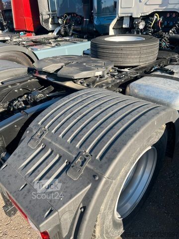 Tractora standard FORD FORD F_LINE NEU 1845 T  - Hagelschaden