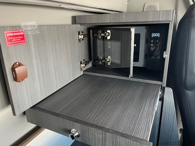 Tractora standard FORD Sondermodell mit LIVING Ausbau