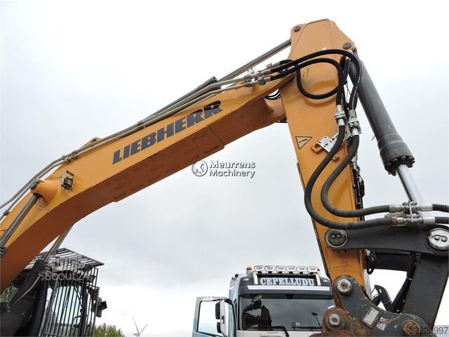 Liebherr R946 Liebherr R946