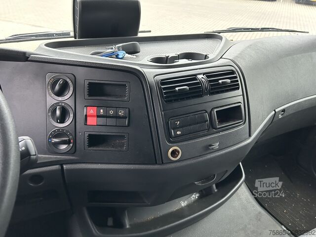 Bavul Mercedes-Benz Atego 1318 Euro 6 E / 12 Ton / 56 dkm / Box / L...