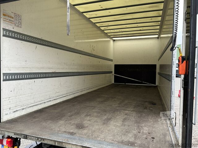 Bavul Mercedes-Benz Atego 1318 Euro 6 E / 12 Ton / 56 dkm / Box / L...